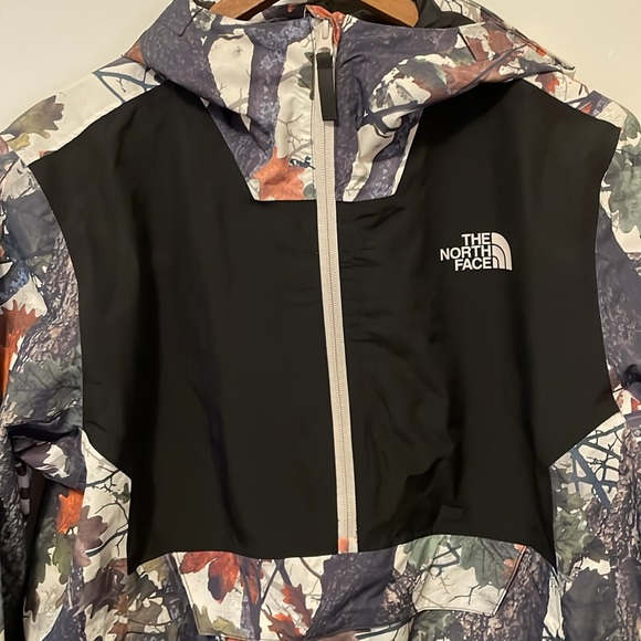NWOT The North Face Waterproof Fanorak Strider Print -rare color- - Picture 2 of 4